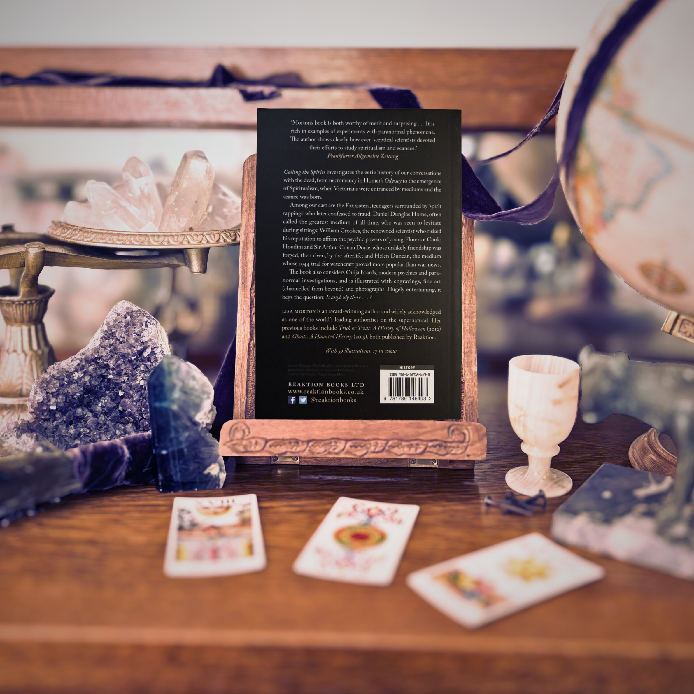 Calling the Spirits: A History of Seances | Lisa Morton | 2022 | Pre-Owned