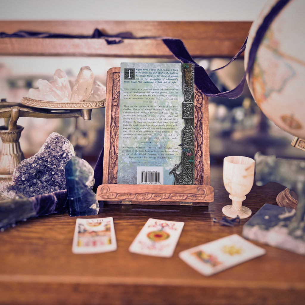 Celtic Oracles | Rosemarie Anderson Phd | 1999| Pre-Owned-Haus of Darkness, Haus of Light