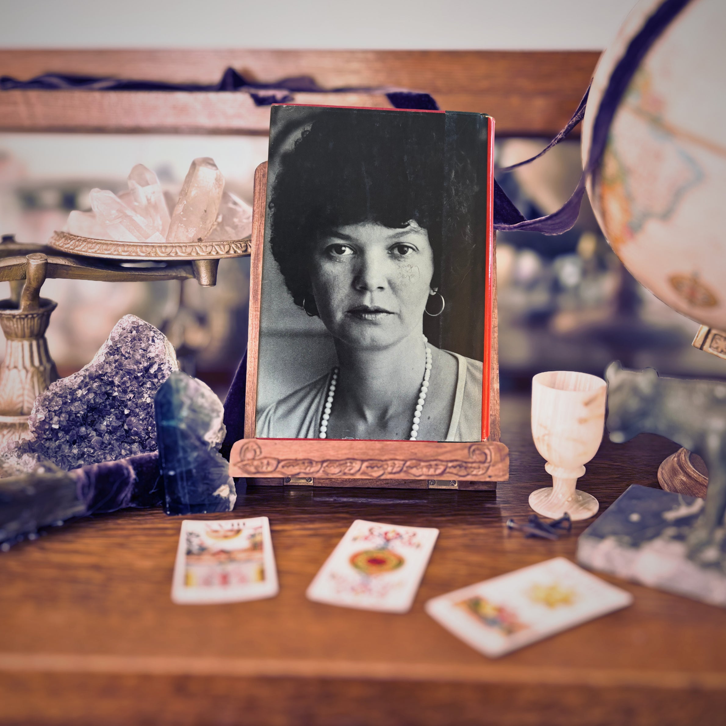 Suzanne White's Book of Chinese Chance | Suzanne White | 1976 | Pre-Owned-Haus of Darkness, Haus of Light