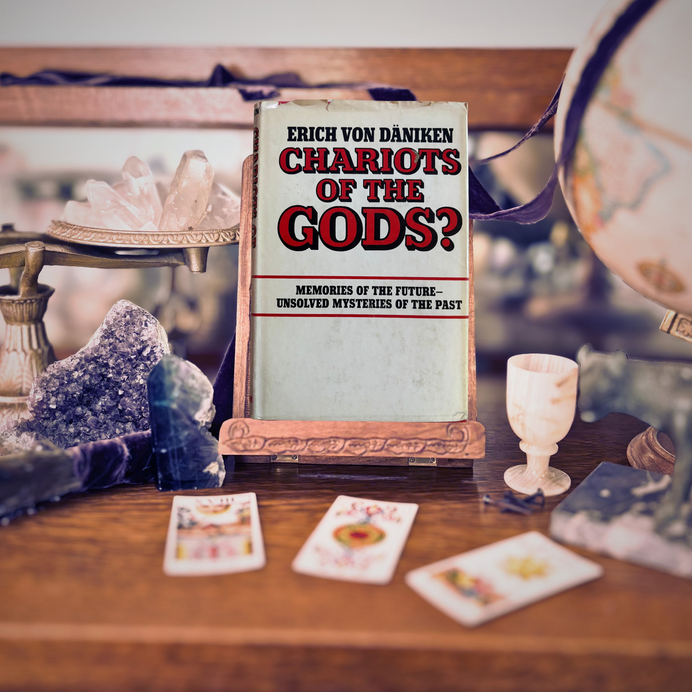 Chariots of the Gods? | Erich von Daniken | 1969 | Pre-Owned-Haus of Darkness, Haus of Light