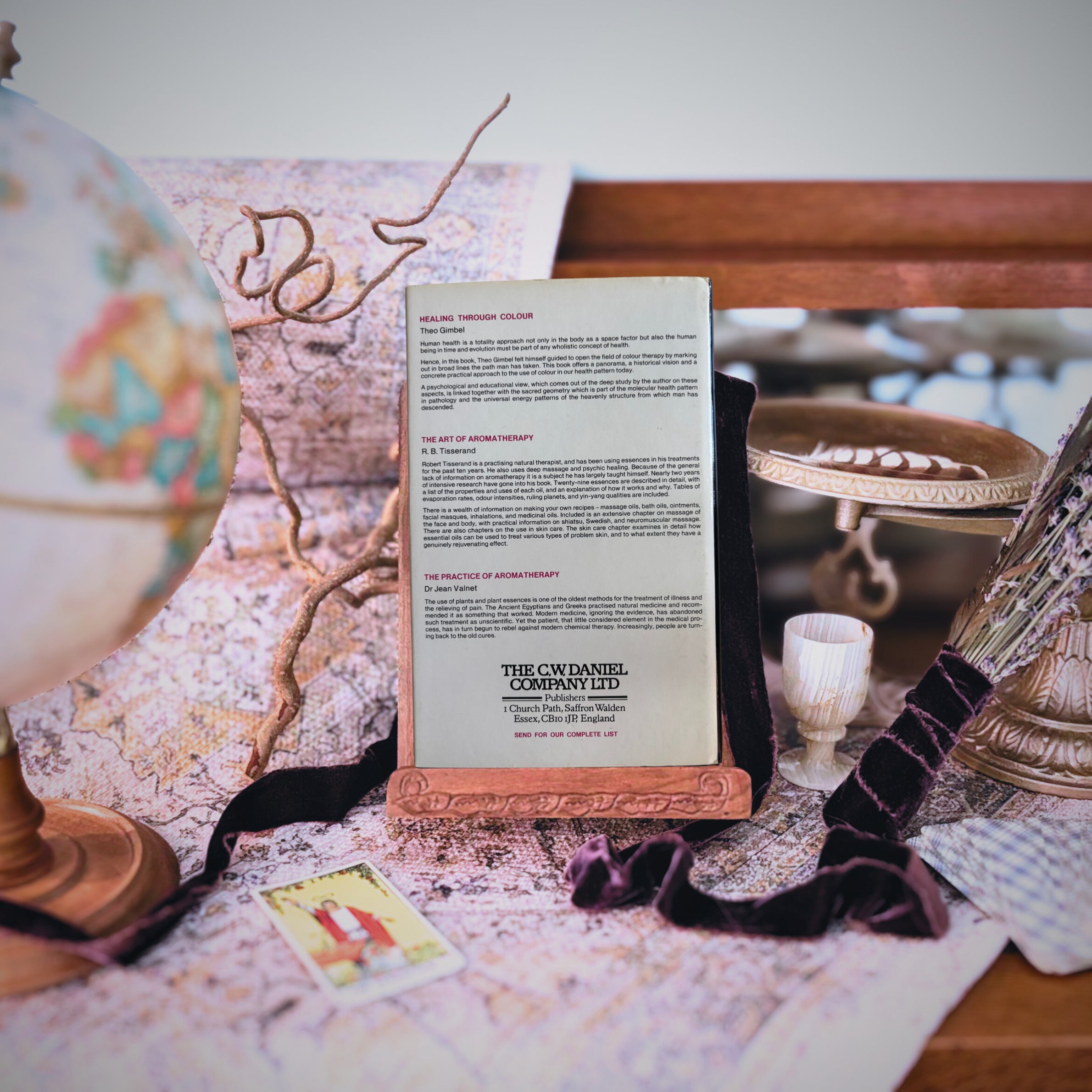 The Seven Keys to Colour Healing | Roland Hunt| 1981 | Pre-Owned-Haus of Darkness, Haus of Light