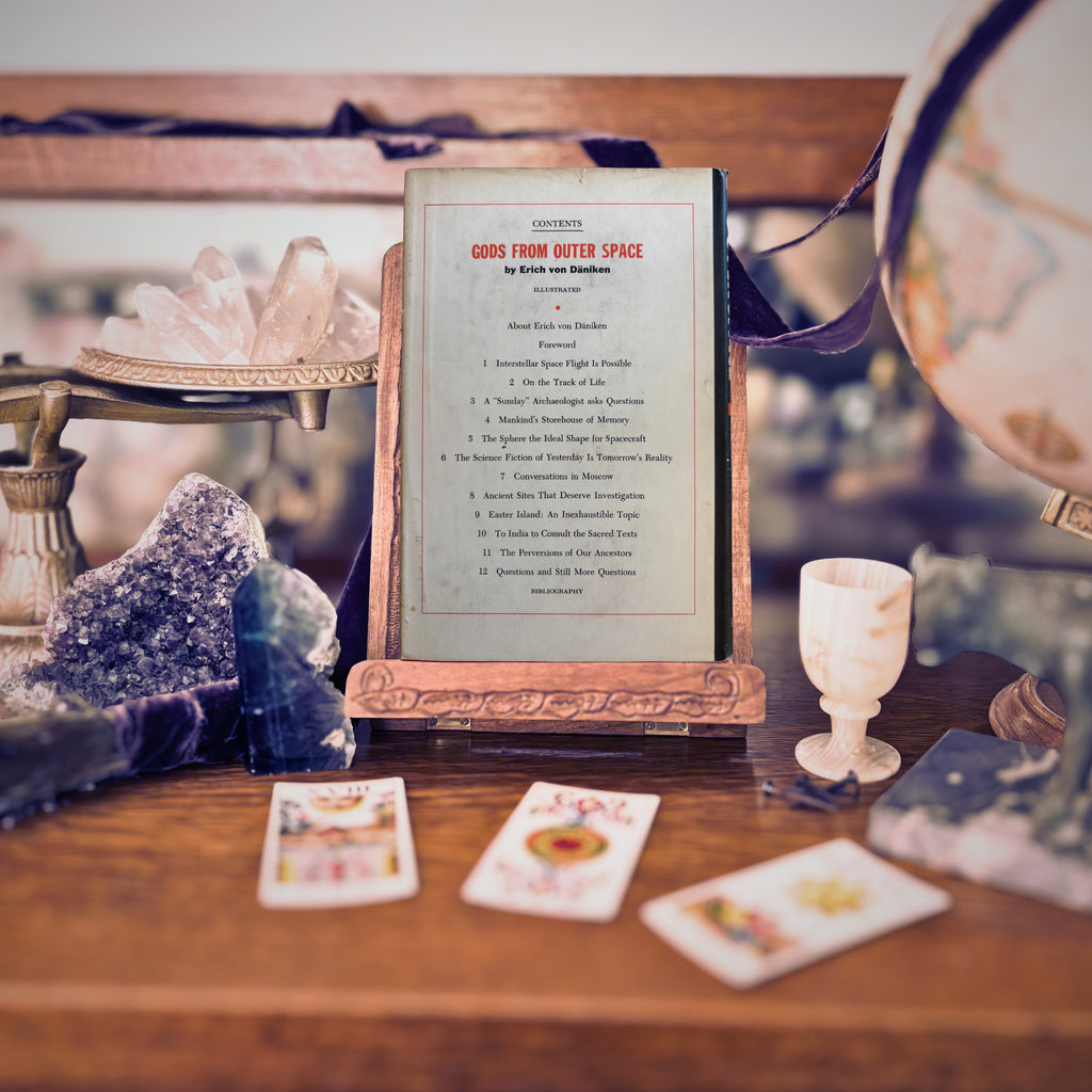 Gods from Outer Space | Erich von Danikan | 1970 | Pre-Owned-Haus of Darkness, Haus of Light