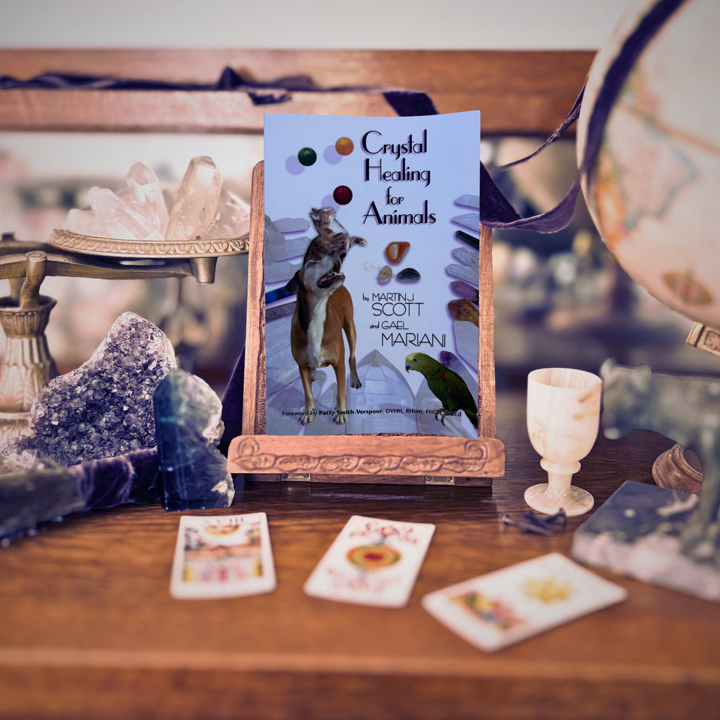 Crystal Healing for Animals | Martin J. Scott & Gael Mariani | 2002 | Pre-Owned-Haus of Darkness, Haus of Light