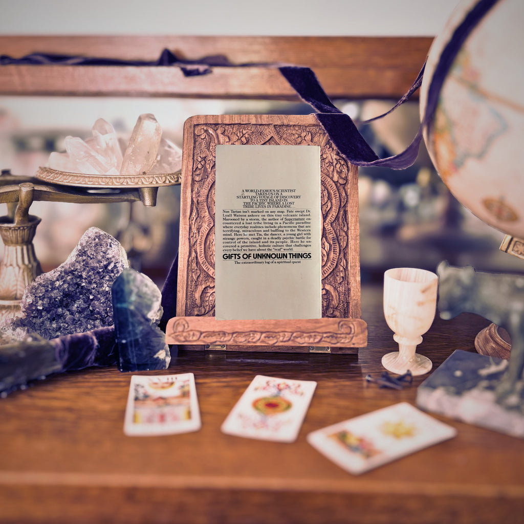 Gifts of Unknown Things | Lyall Watson | 1976 | Pre-Owned-Haus of Darkness, Haus of Light