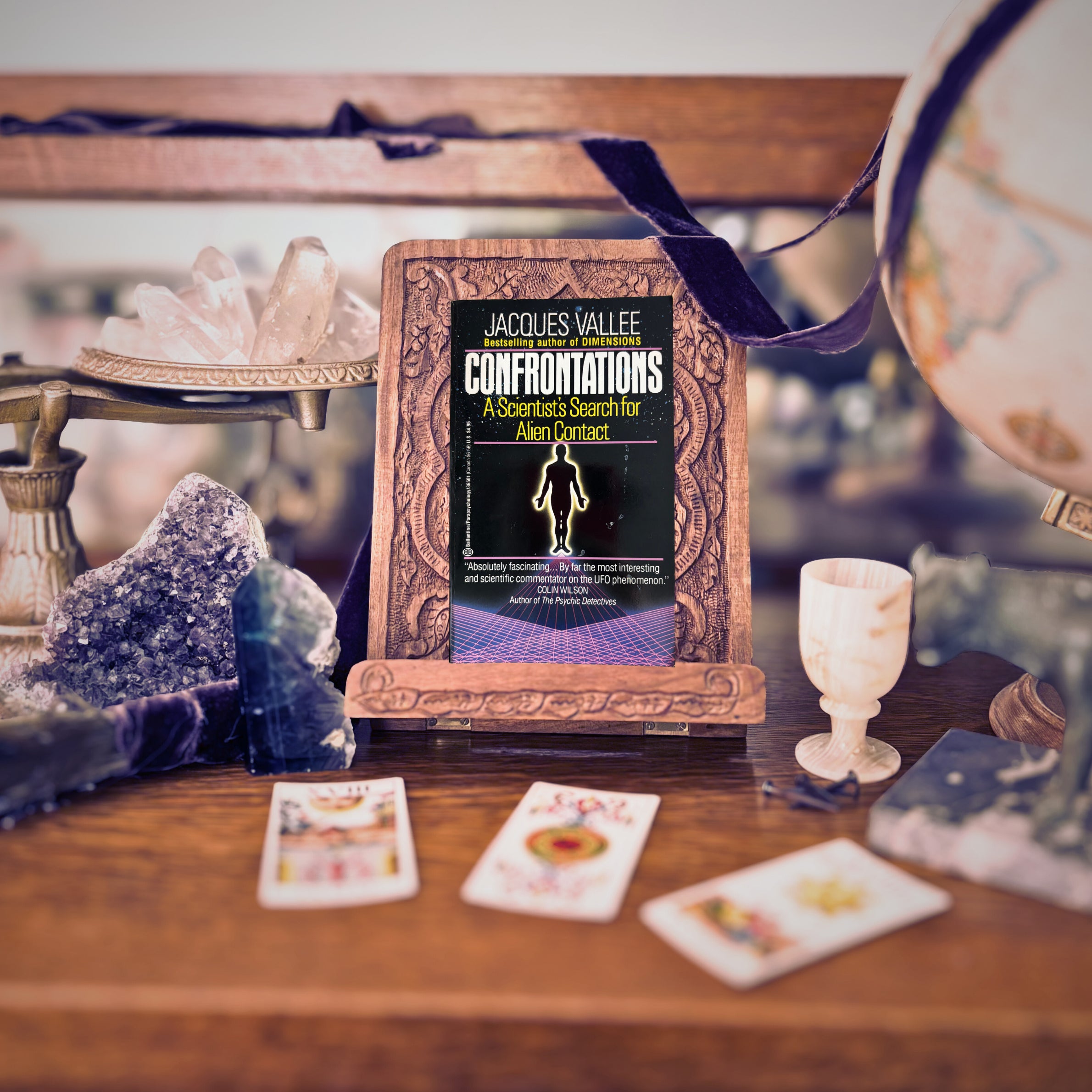 Confrontations: A Scientists Search for Alien Contact | Jacques Vallee | 1991 | Pre-Owned-Haus of Darkness, Haus of Light