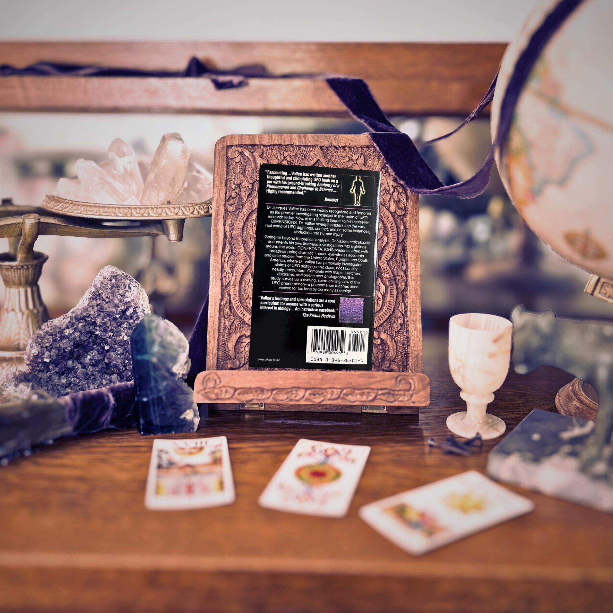 Confrontations: A Scientists Search for Alien Contact | Jacques Vallee | 1991 | Pre-Owned-Haus of Darkness, Haus of Light