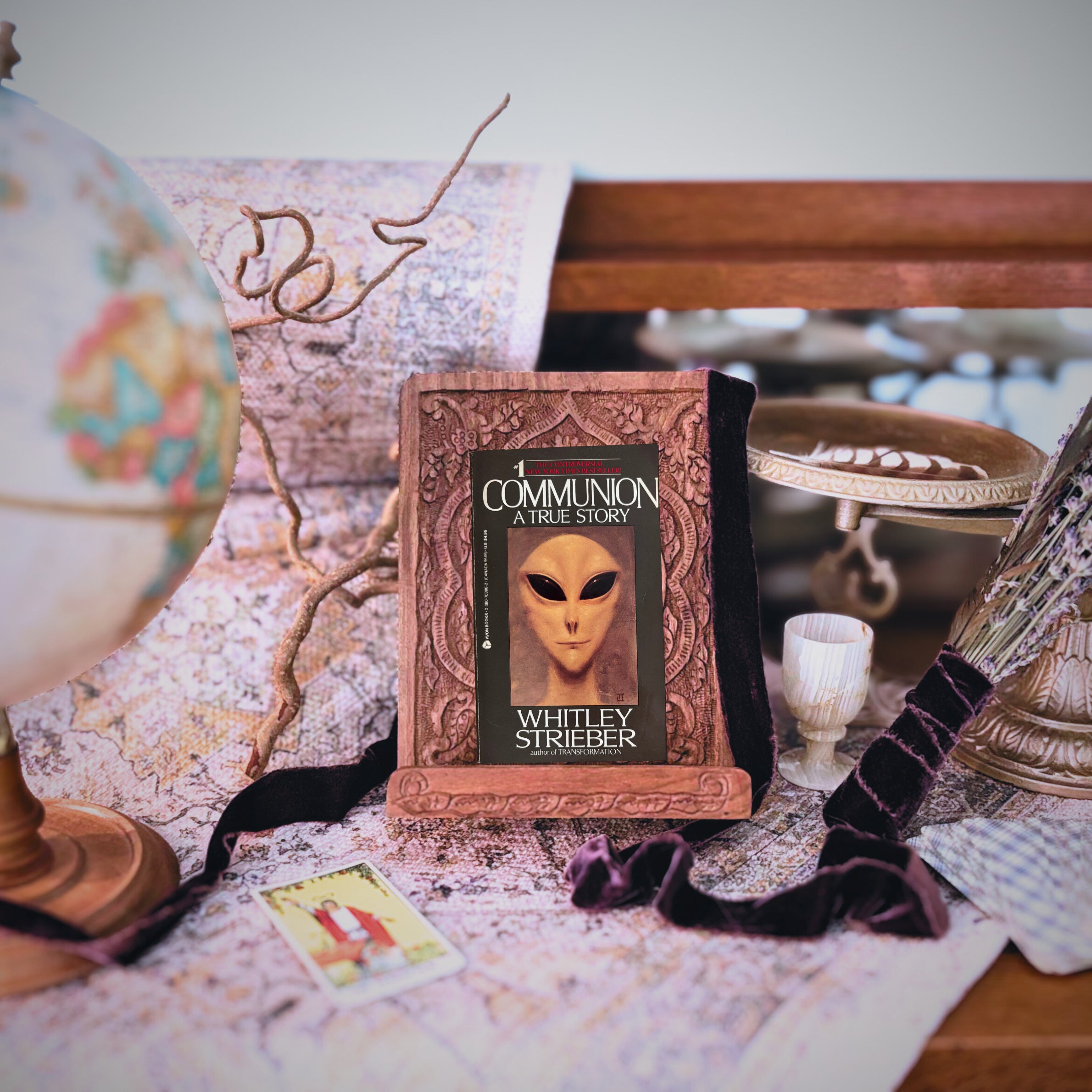 Communion | Whitley Strieber | 1987 | Pre-Owned-Haus of Darkness, Haus of Light